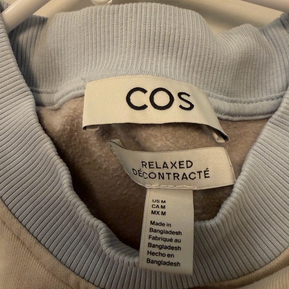 COS Colorblock Crewneck Sweatshirt Relaxed Fit | Minimalist Scandinavian Style - Picture 3 of 3